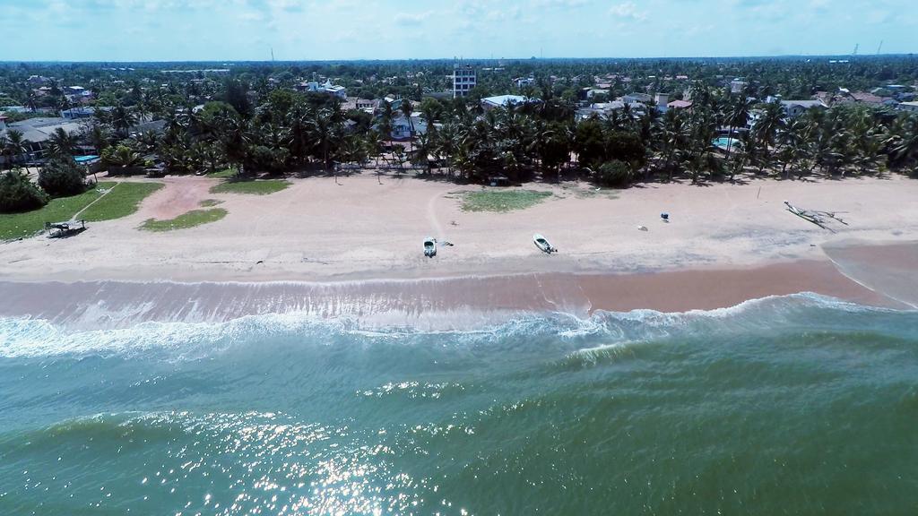 Ocean View Tourist Guest House At Negombo Beach Exterior foto