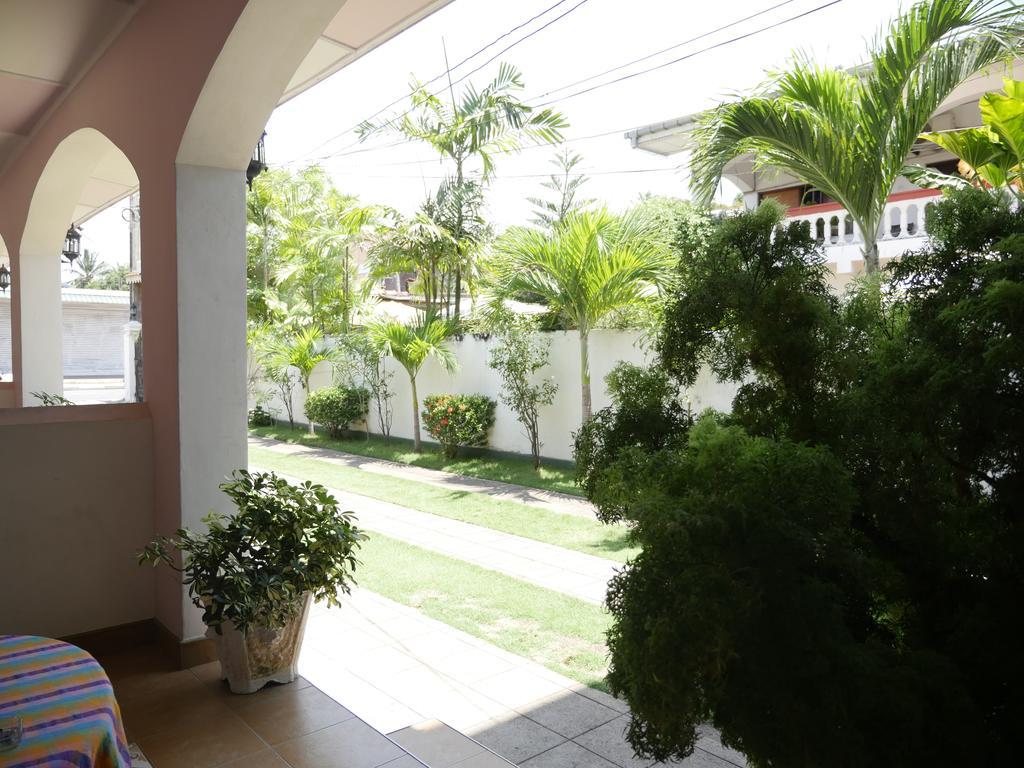 Ocean View Tourist Guest House At Negombo Beach Near The Airport Exterior foto