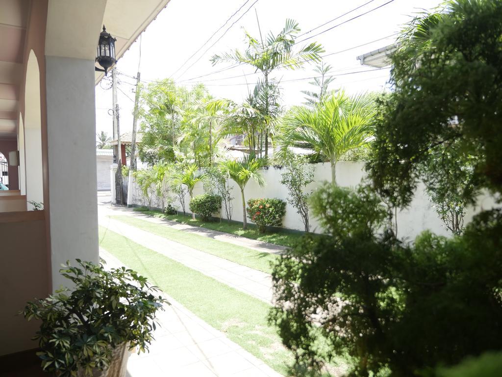 Ocean View Tourist Guest House At Negombo Beach Near The Airport Exterior foto